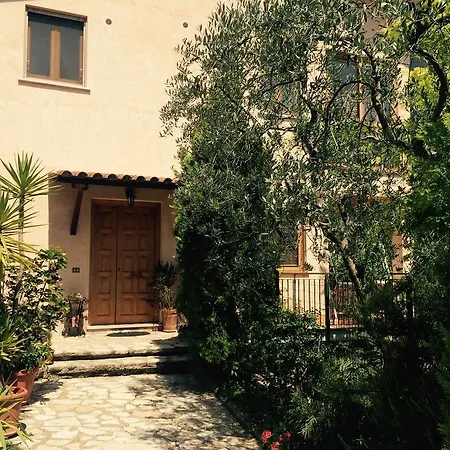 ゲストハウス Ettorina - Poggio Mirteto